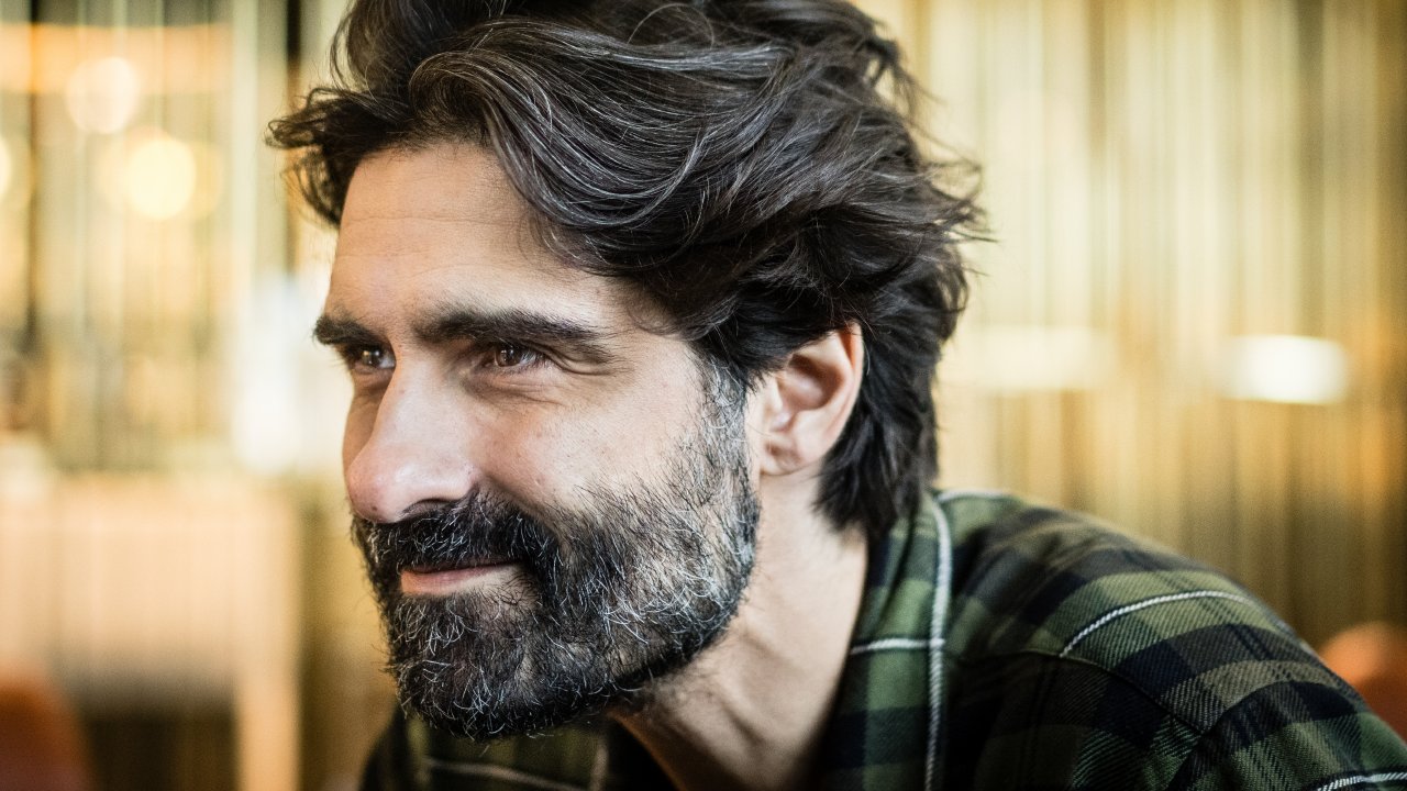 On parle des livres de Nicolas Sarkozy et pas des morts…